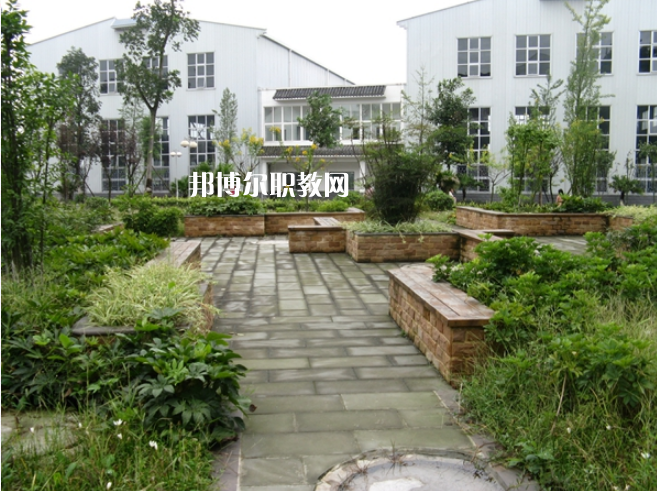 四川孝泉師范學校2022年招生辦聯(lián)系電話