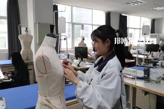 江蘇省蘇州絲綢中等專業(yè)學(xué)校2022年報(bào)名條件、招生要求、招生對(duì)象