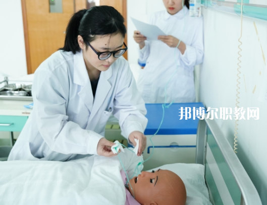 常州衛(wèi)生高等職業(yè)技術(shù)學(xué)校2022年報名條件、招生要求、招生對象