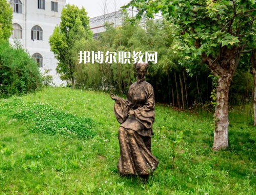 江蘇南通中等專業(yè)學校2022年招生聯(lián)系電話