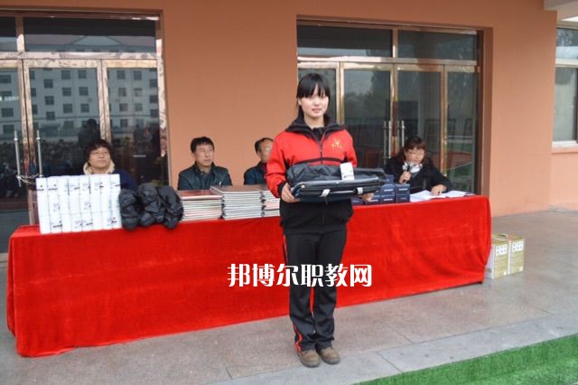 秦皇島奇石藝術(shù)學(xué)校2022年報(bào)名條件、招生要求、招生對(duì)象
