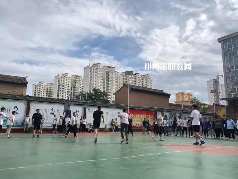 臨夏外國語學(xué)校2022年學(xué)費、收費多少
