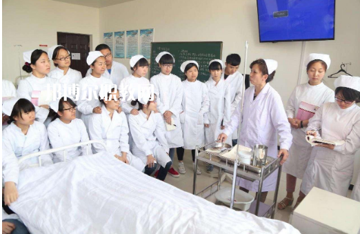 四川涼山衛(wèi)生學(xué)校2022年有哪些專(zhuān)業(yè)