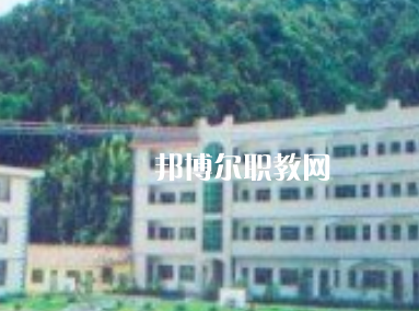 冕寧縣職業(yè)技術(shù)學(xué)校2022年報名條件、招生要求、招生對象