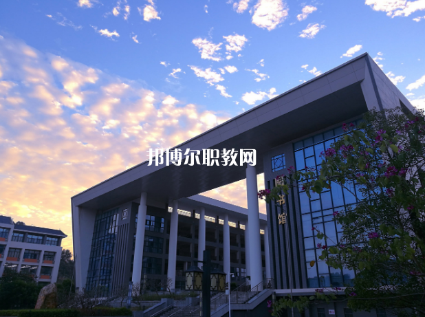 惠州衛(wèi)生學(xué)校2022年學(xué)費、收費多少