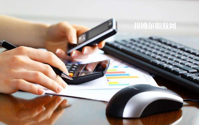 邢臺財(cái)貿(mào)學(xué)校2022年招生簡章