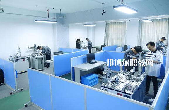 唐山市開平區(qū)綜合職業(yè)技術(shù)學(xué)校2022年招生簡(jiǎn)章