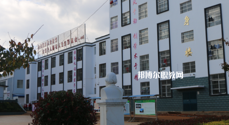 鹽源縣職業(yè)中學(xué)2022年報名條件、招生要求、招生對象