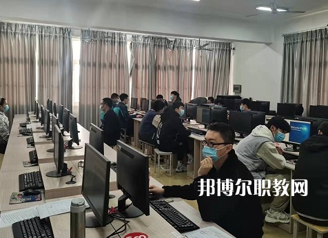 江蘇省盱眙中等專業(yè)學校2022年學費、收費多少