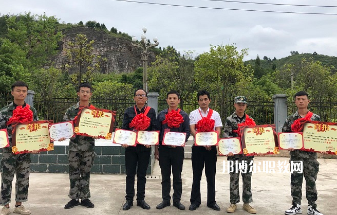 黔東南州應(yīng)用技術(shù)學(xué)校2022年報名條件、招生要求、招生對象