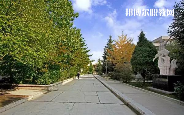 平?jīng)鰩煼秾W(xué)校2022年報名條件、招生要求、招生對象