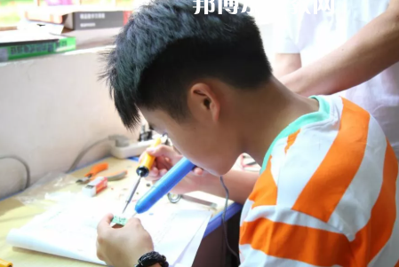 安順機(jī)械工業(yè)學(xué)校2022年報(bào)名條件、招生要求、招生對(duì)象