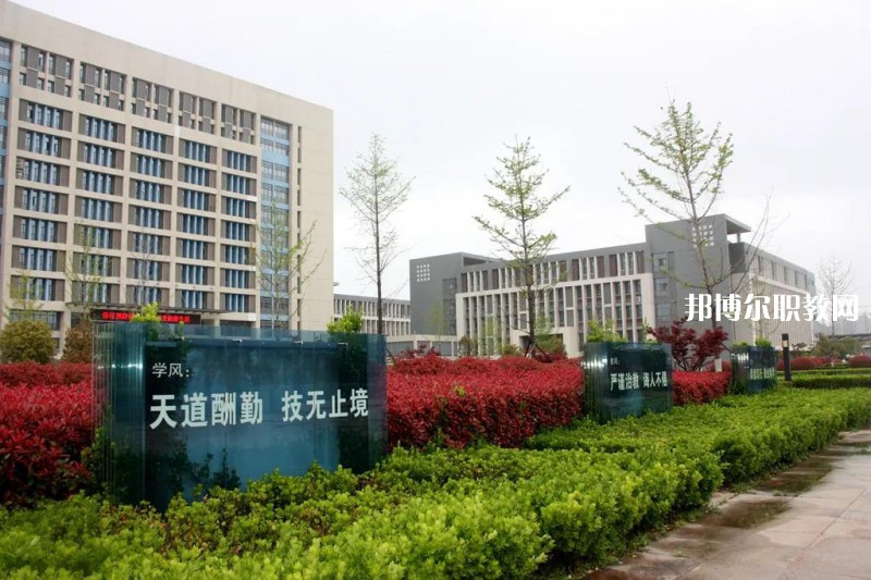 淮安高級(jí)職業(yè)技術(shù)學(xué)校2022年報(bào)名條件、招生要求、招生對(duì)象