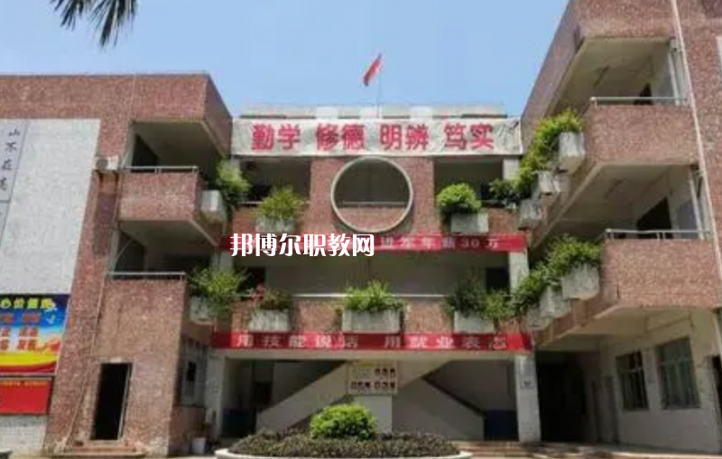 佛山騰飛技工學(xué)校2022年報名條件、招生要求、招生對象
