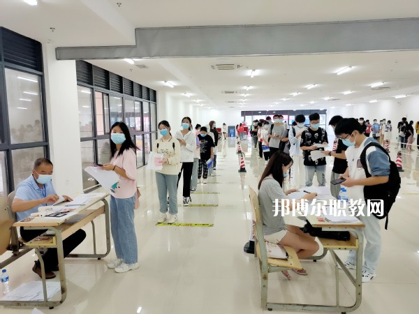 六安市職業(yè)學(xué)校(中專部)怎么樣、好不好