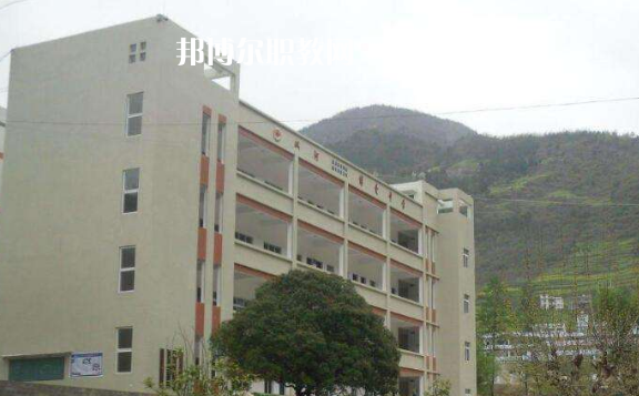 四川西昌交通學校2022年報名條件、招生要求、招生對象;
