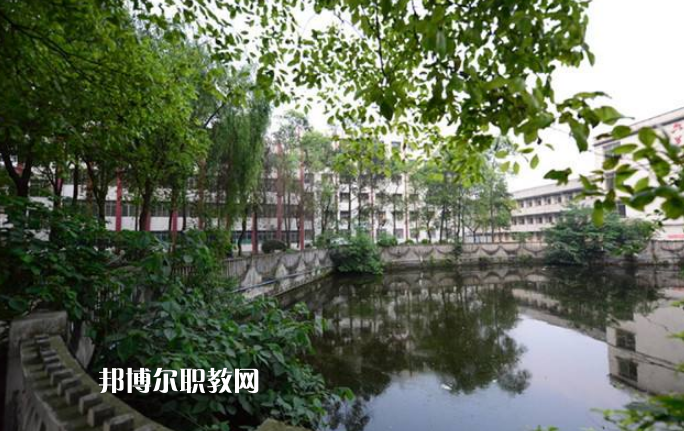 四川瀘縣建筑職業(yè)中專學(xué)校2022年學(xué)費(fèi)、收費(fèi)多少