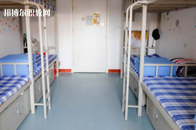 施甸縣職業(yè)高級中學2022年宿舍條件