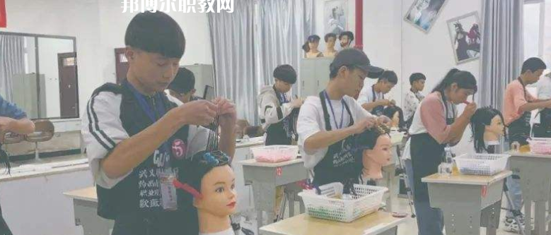 都勻工商管理學(xué)校2022年報(bào)名條件、招生要求、招生對(duì)象
