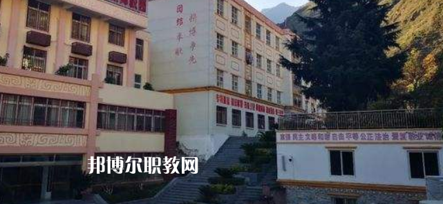 威州民族師范學(xué)校2022年報(bào)名條件、招生要求、招生對(duì)象