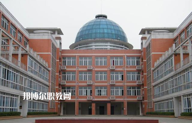 重慶大足職業(yè)教育中心2022年報(bào)名條件、招生要求、招生對(duì)象