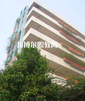 肇慶衛(wèi)生學(xué)校2022年報名條件、招生要求、招生對象