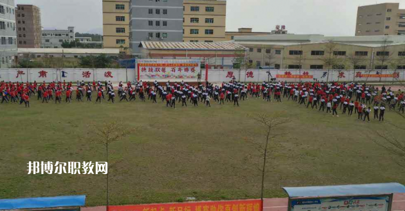 丘北縣民族職業(yè)高級(jí)中學(xué)2022年學(xué)費(fèi)、收費(fèi)多少
