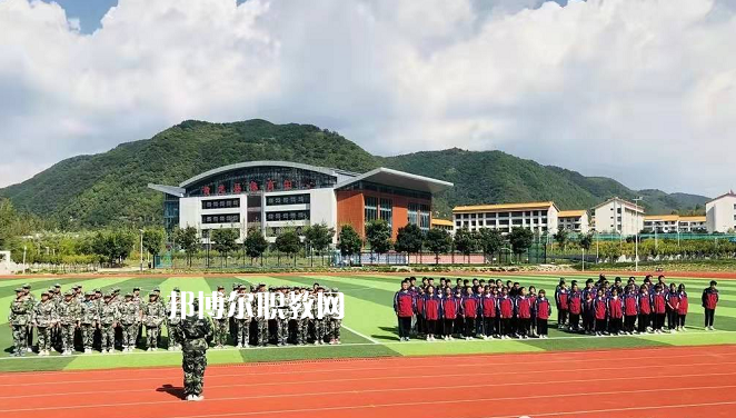 黃龍職業(yè)教育中心2022年報名條件、招生要求、招生對象