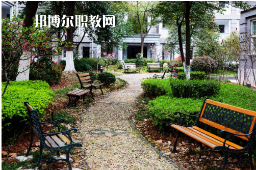 南京財經(jīng)高等職業(yè)技術(shù)學(xué)校2022年報名條件、招生要求、招生對象