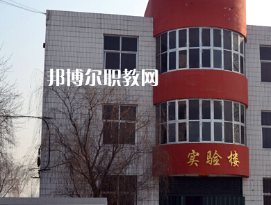 邢臺(tái)沙河綜合職教中心2022年招生辦聯(lián)系電話(huà)