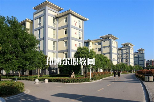 安徽亳州技師學(xué)院2022年報(bào)名條件、招生要求、招生對(duì)象