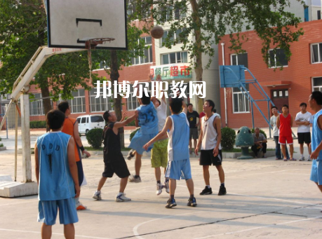 華寧縣職業(yè)高級中學(xué)2022年學(xué)費、收費多少