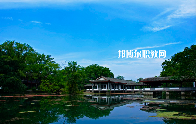 廣西桂林農(nóng)業(yè)學(xué)校2022年報(bào)名條件、招生要求、招生對(duì)象