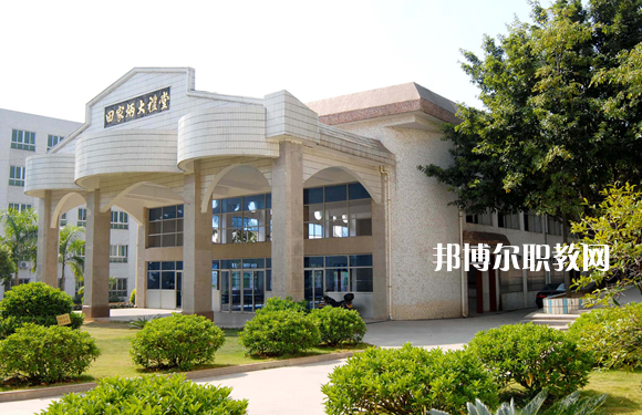 梅州城西職業(yè)技術(shù)學校2022年報名條件、招生要求、招生對象