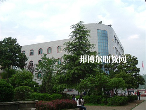 晉寧職業(yè)高級(jí)中學(xué)2022年報(bào)名條件、招生要求、招生對(duì)象