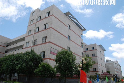 太湖職業(yè)技術(shù)學(xué)校2022年報名條件、招生要求、招生對象