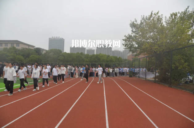 安徽明星科技中專學(xué)校2022年報名條件、招生要求、招生對象