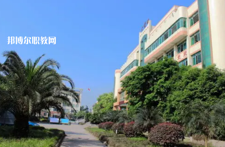 昆明西山區(qū)職業(yè)高級(jí)中學(xué)2022年學(xué)費(fèi)、收費(fèi)多少