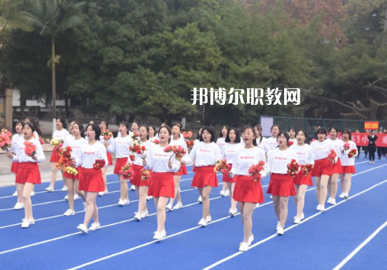 內(nèi)江鐵路機械學校怎么樣、好不好