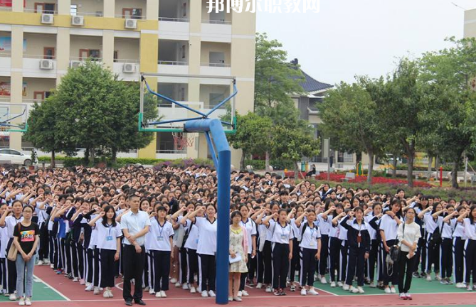 揭陽衛(wèi)生學(xué)校2022年報名條件、招生要求、招生對象