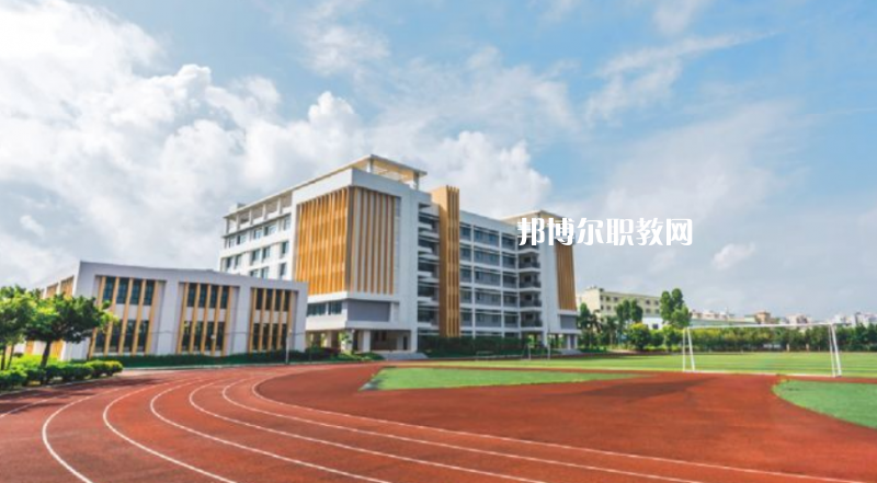 曲靖財(cái)經(jīng)學(xué)校2022年報(bào)名條件、招生要求、招生對(duì)象