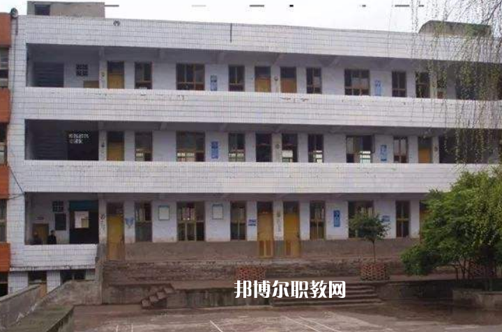 岳池白廟職業(yè)中學校2022年報名條件、招生要求、招生對象