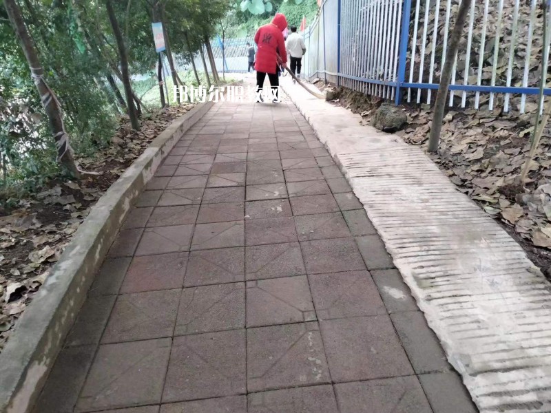 宜賓東方職業(yè)技術(shù)學(xué)校2022年報(bào)名條件、招生要求、招生對(duì)象