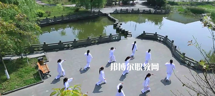 四川愛(ài)華學(xué)院怎么樣、好不好