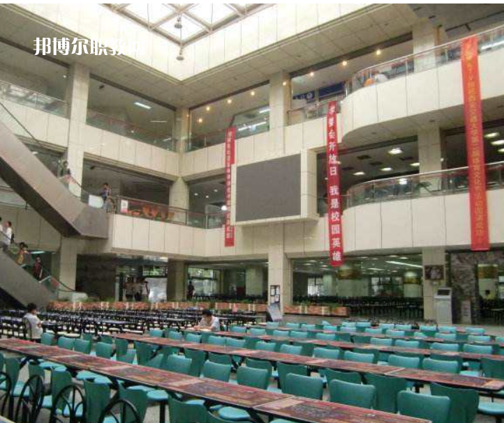 西安交通大學(xué)醫(yī)學(xué)院附設(shè)衛(wèi)生學(xué)校2022年報名條件、招生要求、招生對象