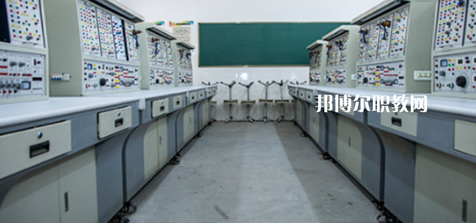 四川省青神中等職業(yè)學(xué)校2022年學(xué)費(fèi)、收費(fèi)多少