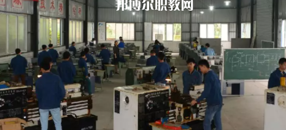 樂山市竹根職業(yè)中專學校2022年有哪些專業(yè)