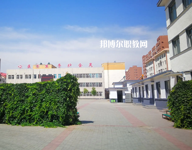 赤峰衛(wèi)生學(xué)校2022年報(bào)名條件、招生要求、招生對(duì)象