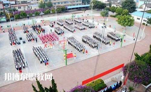 云龍縣民族職業(yè)高級中學(xué)報名條件、招生要求、招生對象