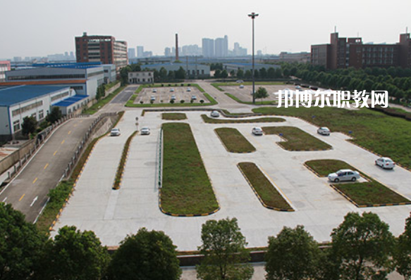 安徽汽車工業(yè)學(xué)校2022年招生錄取分數(shù)線